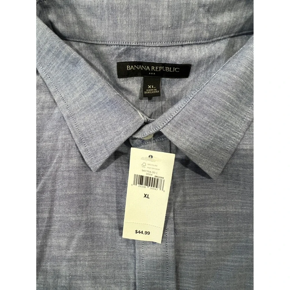 Banana Republic 100% button